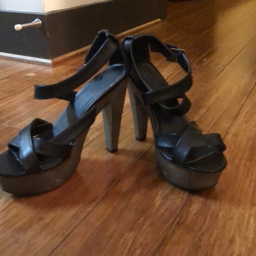 Mossimo platform heels, sz 7, black